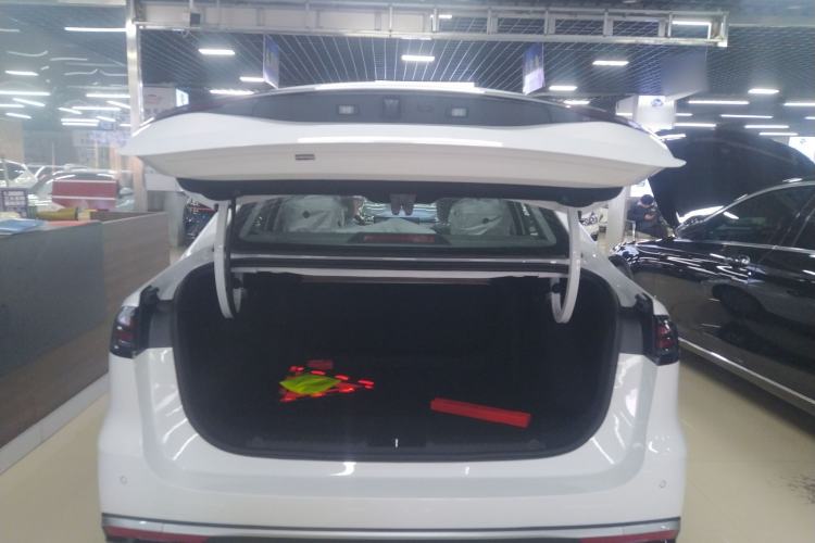 Used  Galaxy Stellar 6 