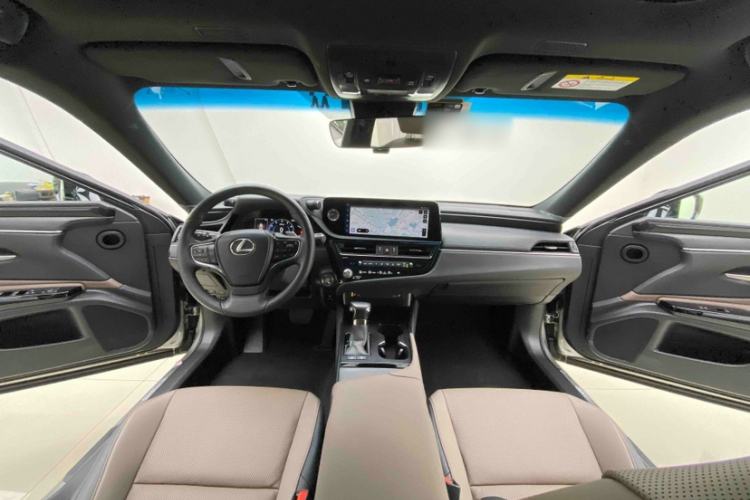 Used Lexus ES 2022 200 Excellence Edition
