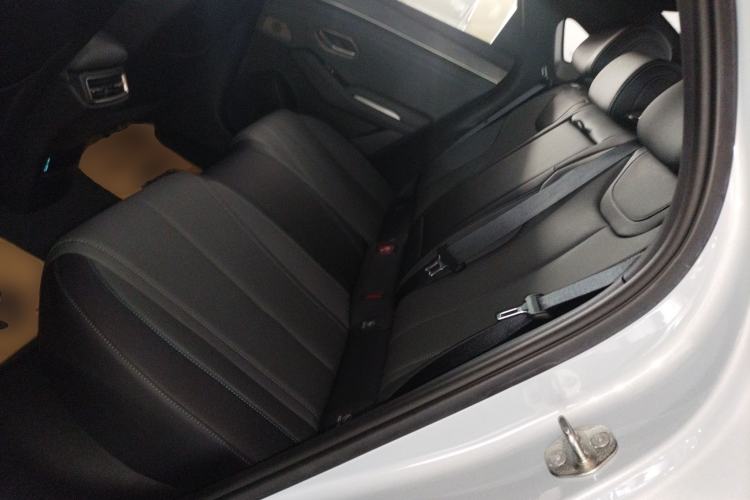 Used BYD Qin L 2025 DM-i Smart Drive 120KM Superior Model
