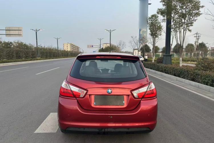 Used Venucia R50 2013 1.6L Automatic Fashion Edition