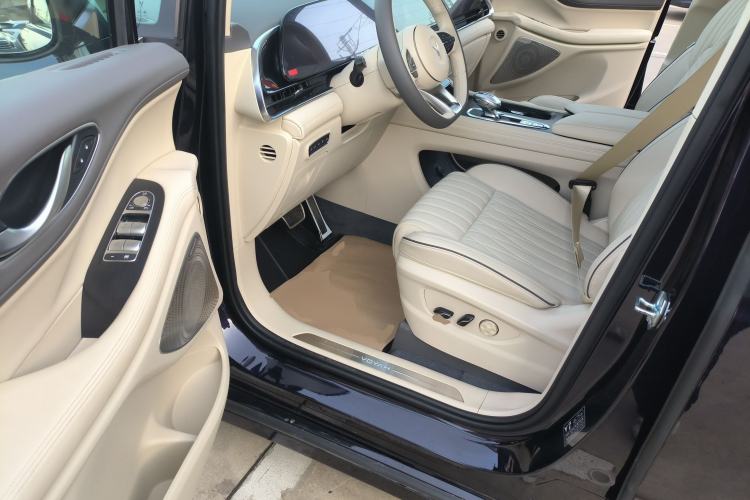 Used VOYAH Dream 2022 0-Emission Edition Dream+ Smart Range Package – 605 km
