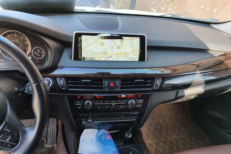 Used BMW X5 2015 xDrive28i
