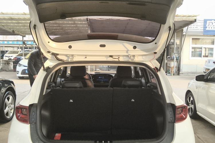 Used Kia kx1 Stonic 2019 1.4L Manual Fun Edition China VI Standard