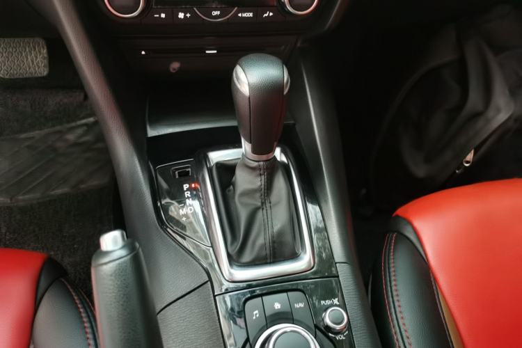 Used Mazda Mazda 3 Axela 2016 Sedan 1.5L Automatic Luxury Model