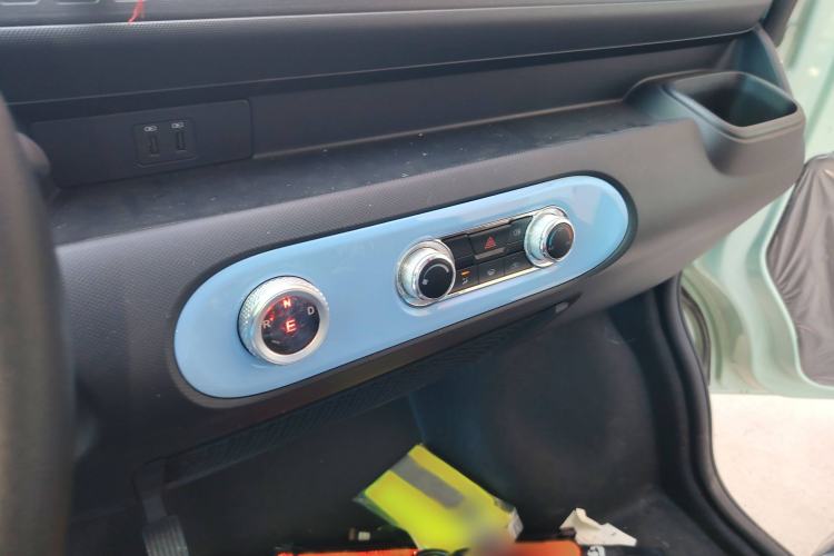 Used   2023 140km Long Wheelbase Van Ambition Version
