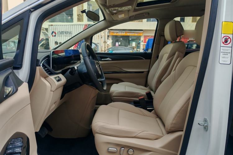 Used Buick GL8 New Energy 2025 Lushang First-Drive Edition 7-Seater