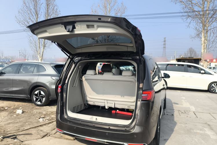 Used Buick GL8 2023 Land Executive Class Comfort Model
