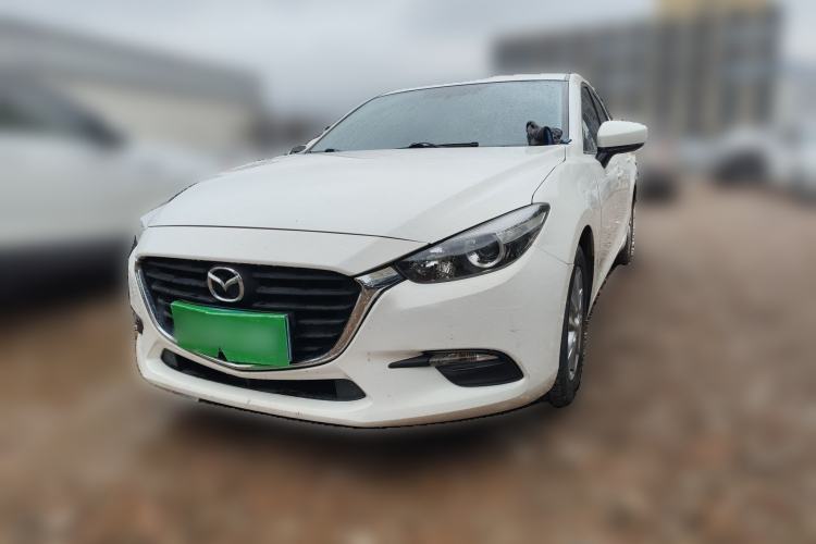 Used Mazda Mazda 3 Axela 2017 Hatchback 1.5L Manual Comfort Edition China V