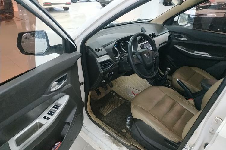 Used Wuling Hongguang 2018 1.5L S Comfort Model L2B