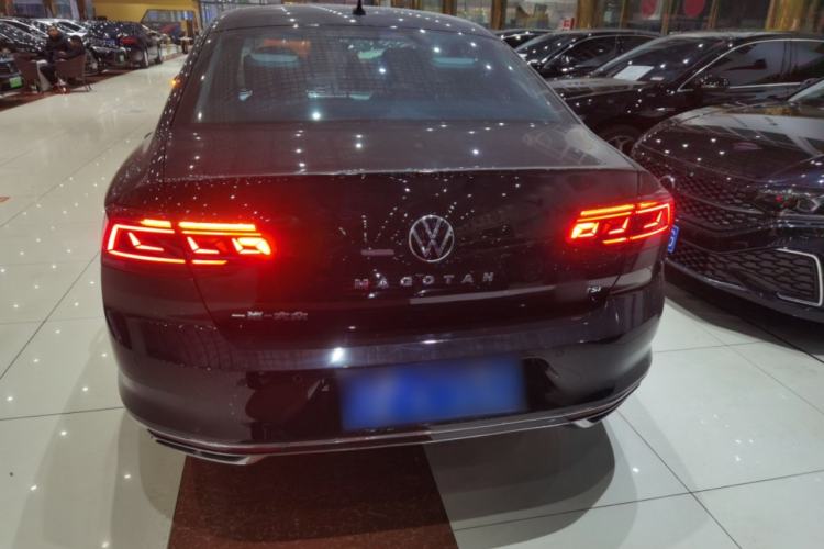 Used Volkswagen Magotan 2023 2 Million Units Limited Edition 330TSI DSG Leading Version
