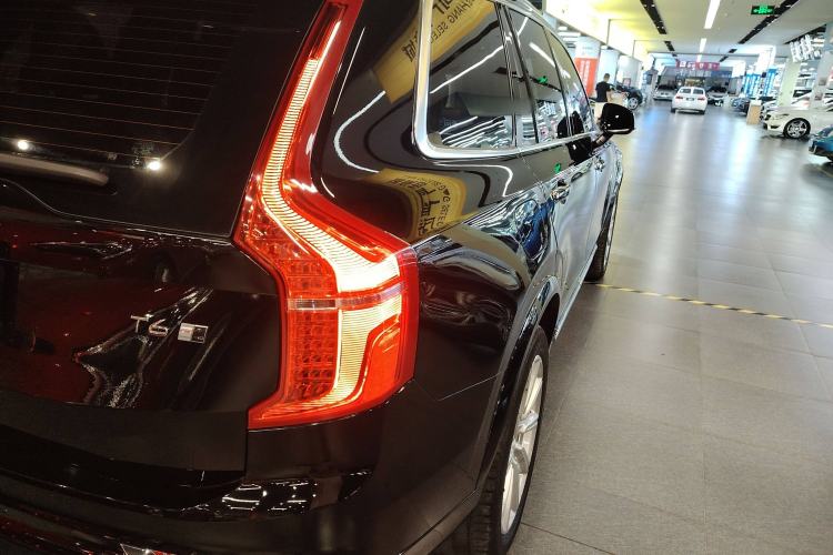 Used Volvo XC90 2019 T6 Zhiyi Edition 7-Seater China VI Standard
