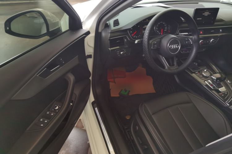 Used Audi A4L 2018 30th Anniversary Edition 40 TFSI Trendy Model