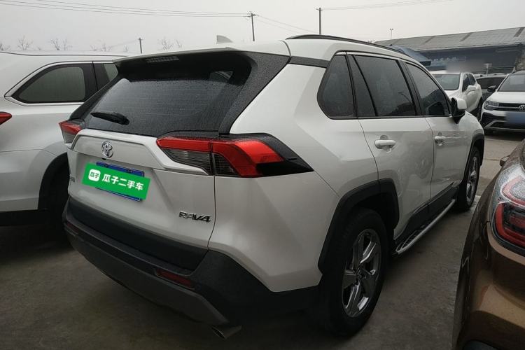 Used Toyota RAV4 2022 2.0L CVT Two-Wheel Drive Fashion Edition