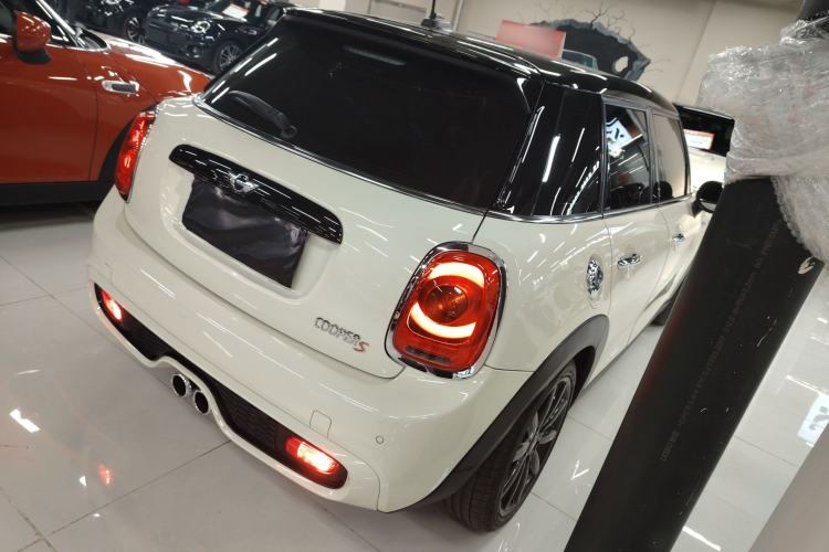 Used  MINI 2016 2.0T COOPER S Five-Door Edition
