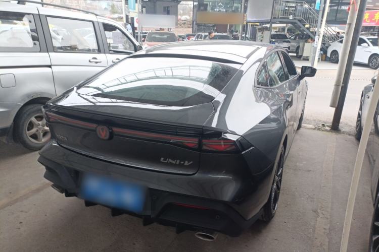 Used Changan UNI-V 2025 Model Third-Generation 1.5T 500Bar Prestige Edition