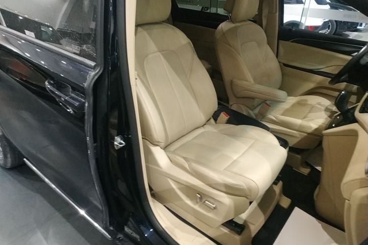 Used Buick GL8 2023 ES Lu Zun Deluxe Model
