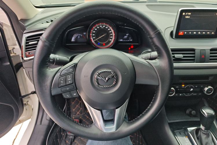 Used Mazda Mazda 3 Axela 2014 Sedan 1.5L Automatic Luxury Model
