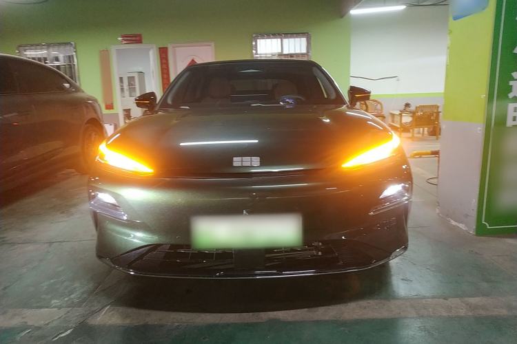 Used  Galaxy 8 2025 130km EM-P Exploration Edition
