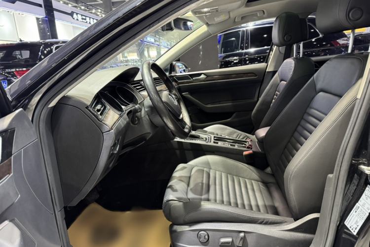 Used Volkswagen Magotan 2019 330TSI DSG Luxury Version China VI Standard
