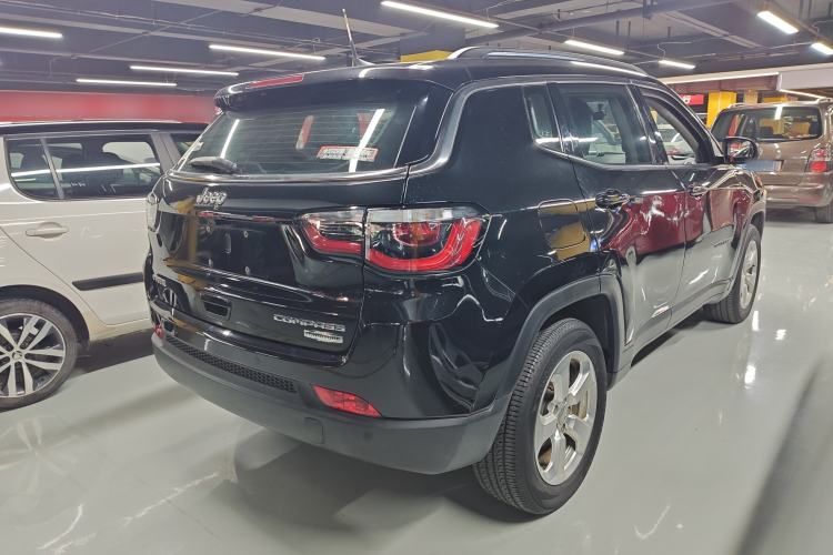 Used  Compass 2017 200T Automatic Family Edition
