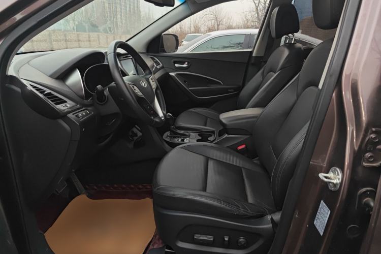 Used Hyundai Santa Fe 2013 2.4L Automatic Two-Wheel Drive Smart Version
