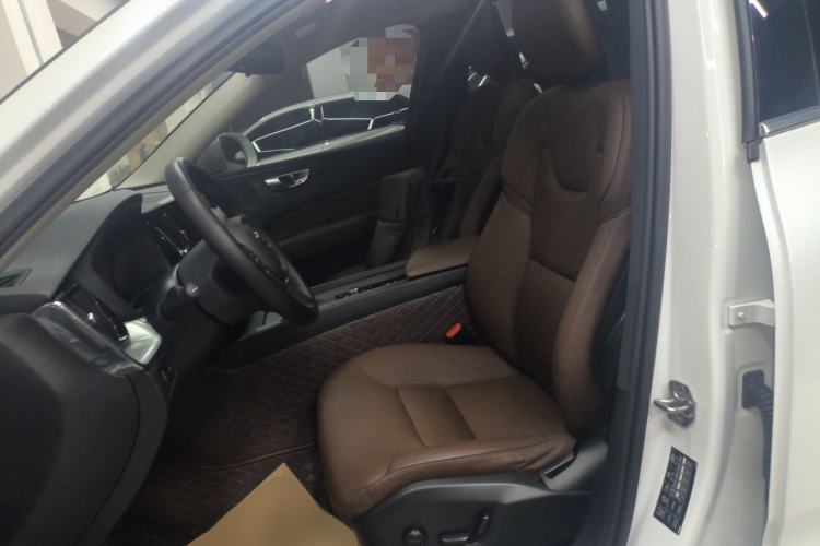 Used Volvo XC60 2018 T5 4x4 Zhiyi Edition
