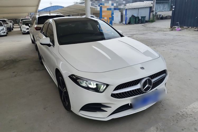 Used Mercedes-Benz A-Class 2022 Second Facelift A 200 L Sport Sedan Fashion Version
