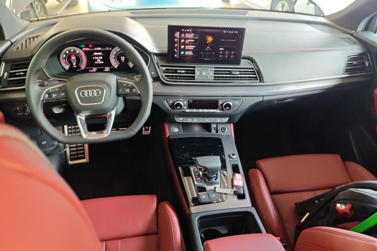 Used Audi Q5L 2025 quattro 45th Anniversary Edition 40 TFSI Luxury Dynamic Model
