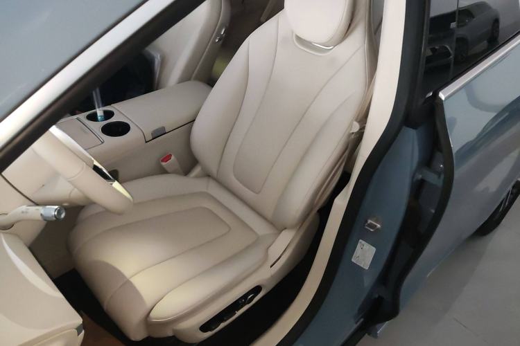 Used Hima Luxeed R7 2024 All-Electric 736 km Ultra
