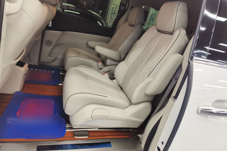 Used Buick GL8 2021 Land Cruiser Executive Class 652T Luxury Model