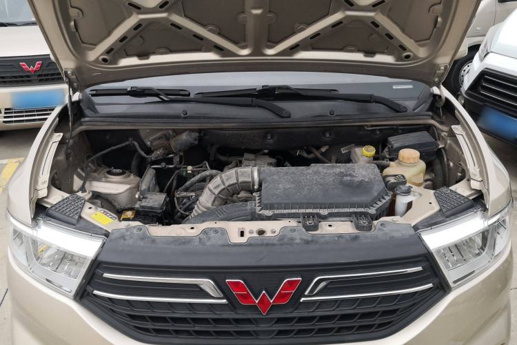 Used Wuling Hongguang V 2019 1.5L Enjoyment Version China VI LAR
