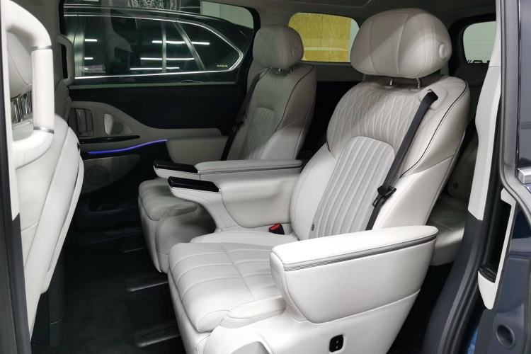 Used VOYAH Dream 2025 PHEV Four-Wheel-Drive Flagship Kunpeng Edition
