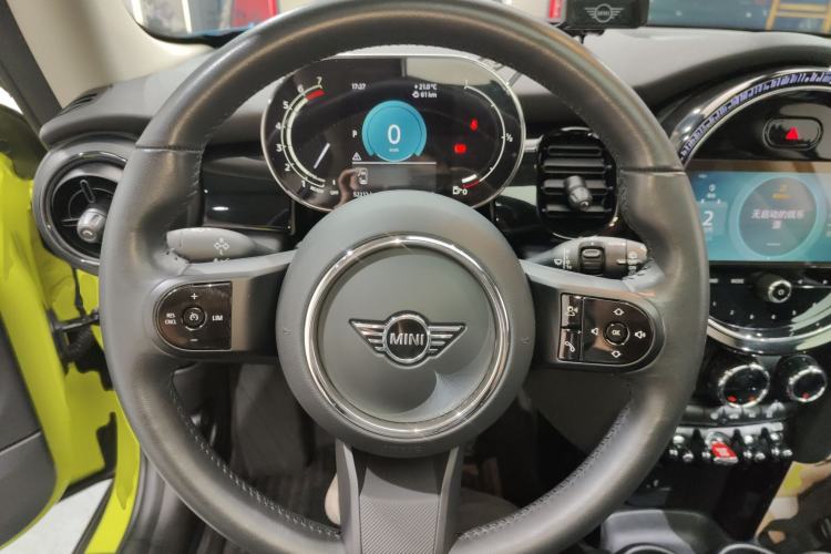 Used  MINI 2023 1.5T COOPER Artist
