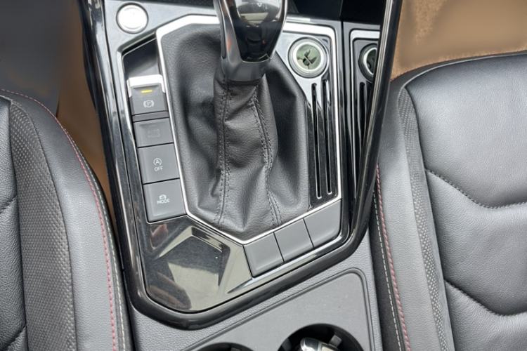 Used Volkswagen Tayron 2019 330TSI Two-Wheel-Drive Luxury Version China V Emission Standard
