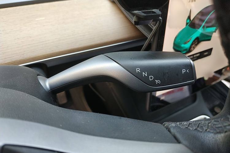 Used Tesla Model Y 2021 Long-Range All-Wheel-Drive Version
