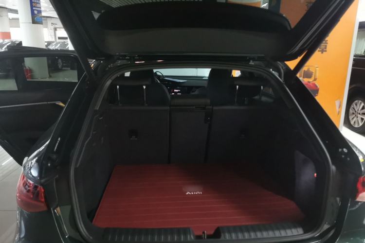 Used Audi A3 2024 Sportback 35 TFSI Fashionable and Elegant Model
