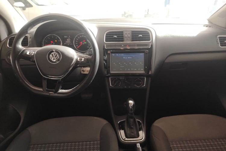 Used Volkswagen Polo 2016 1.6L Automatic Comfort Model
