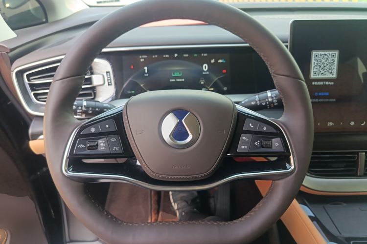 Used Denza D9 2025 DM-i Smart Drive 1020 Four-Wheel Drive Premium Model