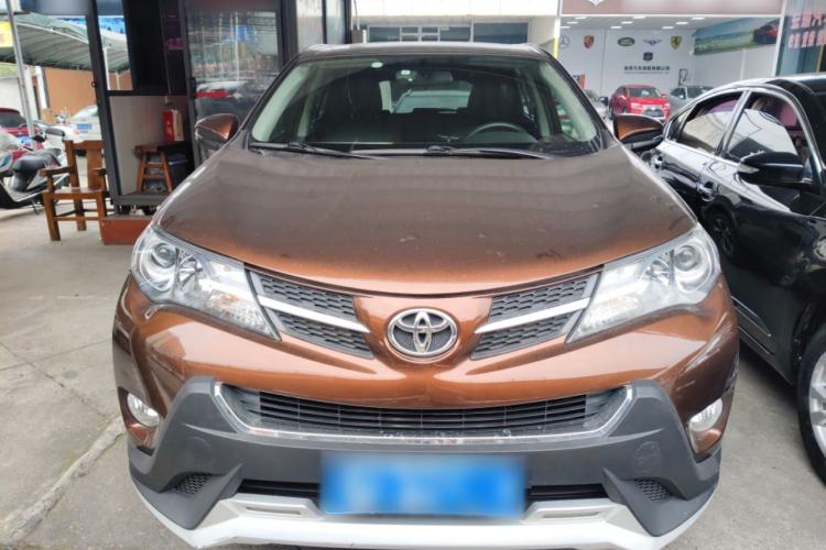 Used Toyota RAV4 2015 2.0L CVT Two-Wheel Drive Fashion Edition