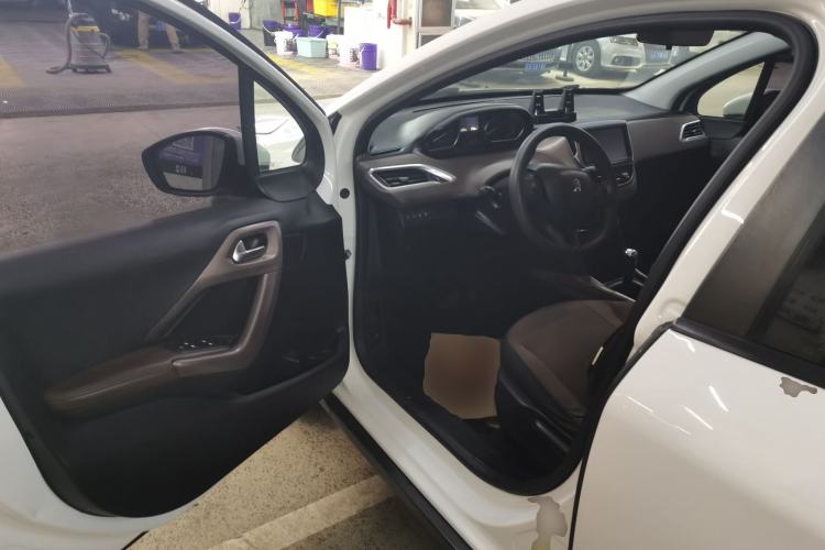 Used Peugeot 2008 2018 1.6L Automatic Fashion Edition