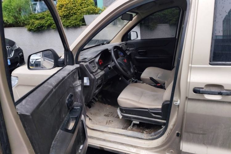 Used Wuling Hongguang V 2022 1.5L Jingqu Version Hydraulic Power Steering LAR
