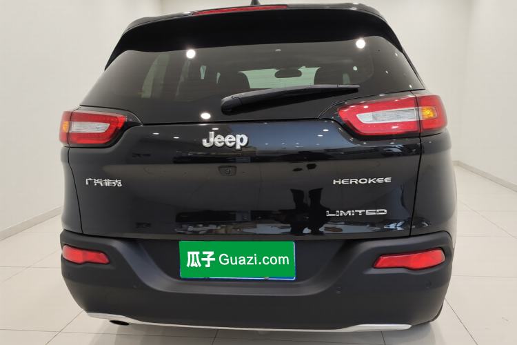 Used  Cherokee 2017 2.0L Superior Edition
