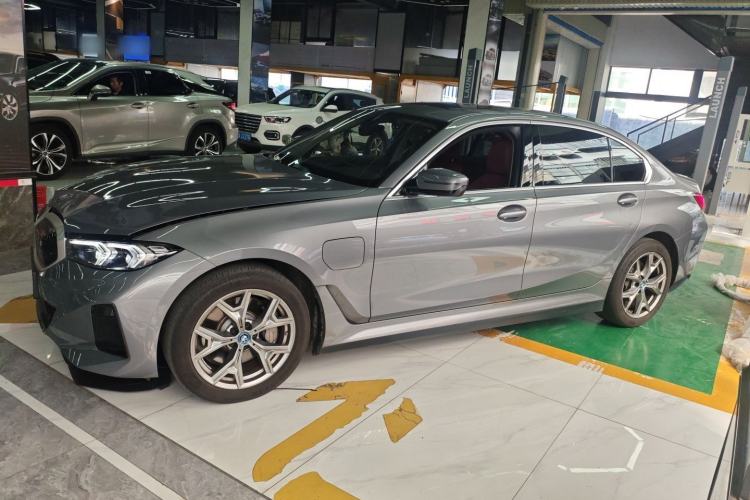 Used BMW i3 2022 eDrive 35 L
