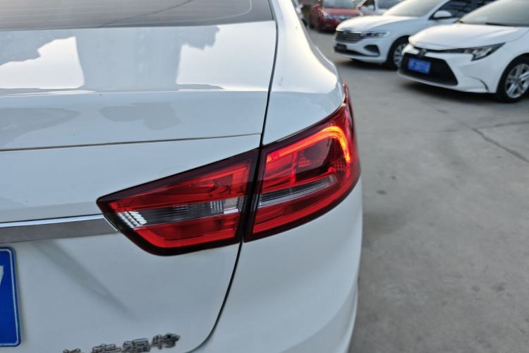 Used Ford Escort 2017 Happiness Edition 1.5L Automatic Fashion Version
