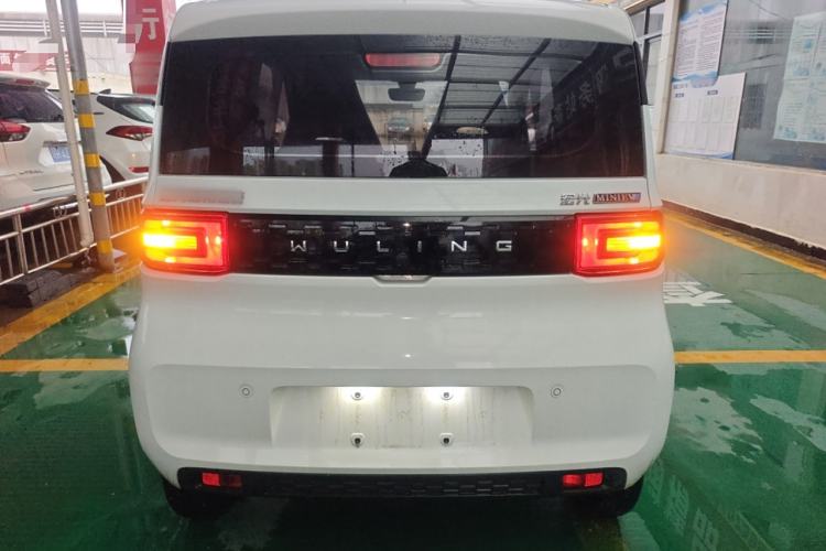 Used Wuling Hongguang MINIEV 2022 Easy Version Lithium Iron Phosphate
