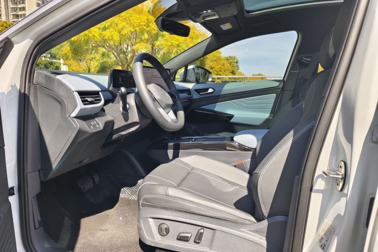 Used Volkswagen ID.4 X 2025 Smart Version Pure & Intelligent Enjoyment Edition
