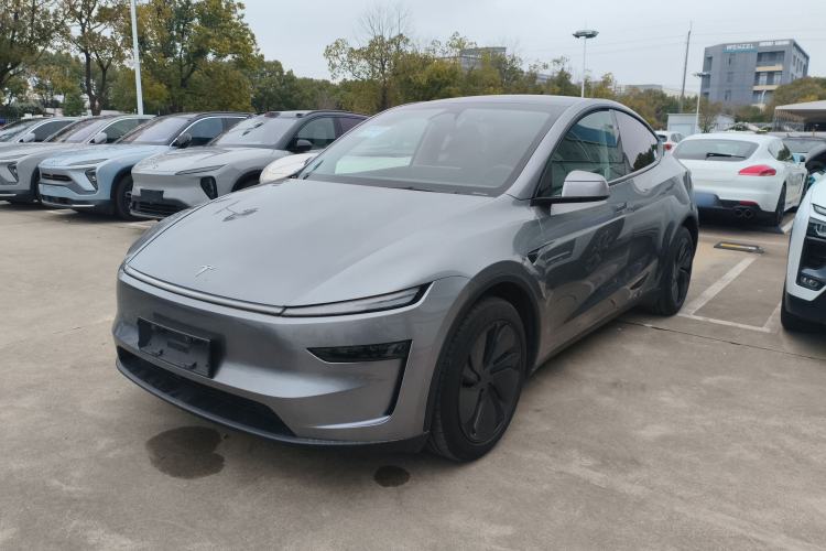 Used Tesla Model Y 2025 Rear-Wheel-Drive Version