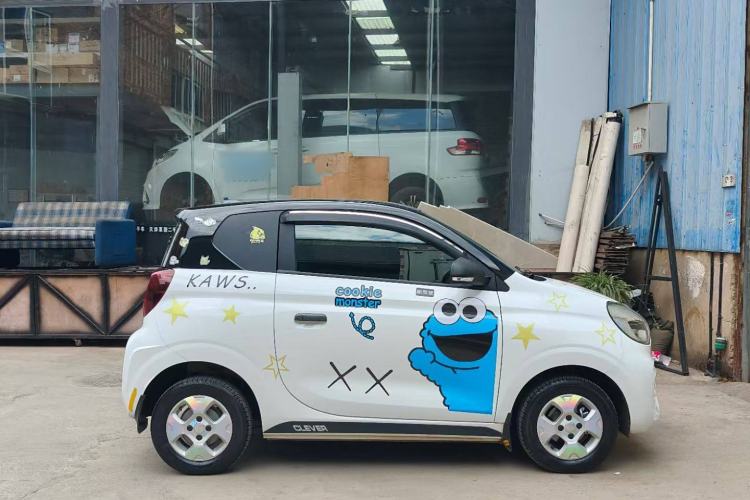 Used Roewe Clever 2021 302 km New Four-Seater Super-Efficient Version
