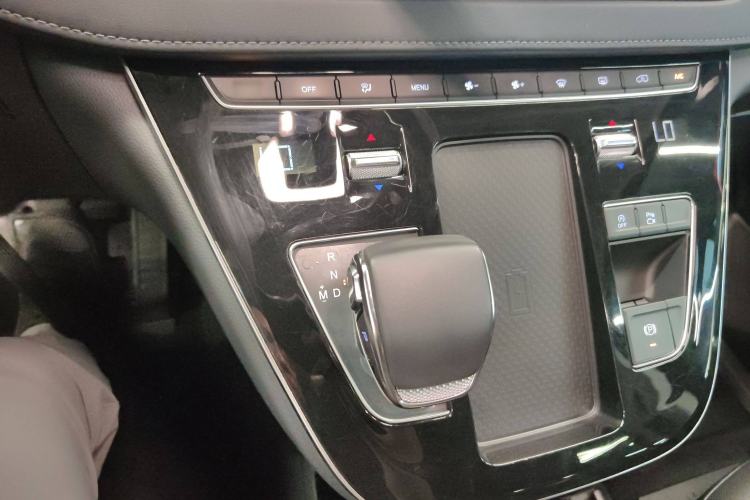 Used Hongqi HQ9 2023 2.0T Smart Connect Flagship Edition
