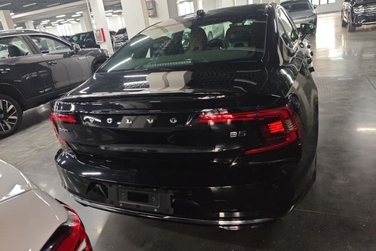 Used Volvo S90 2025 B5 Zhiyi Luxury Edition
